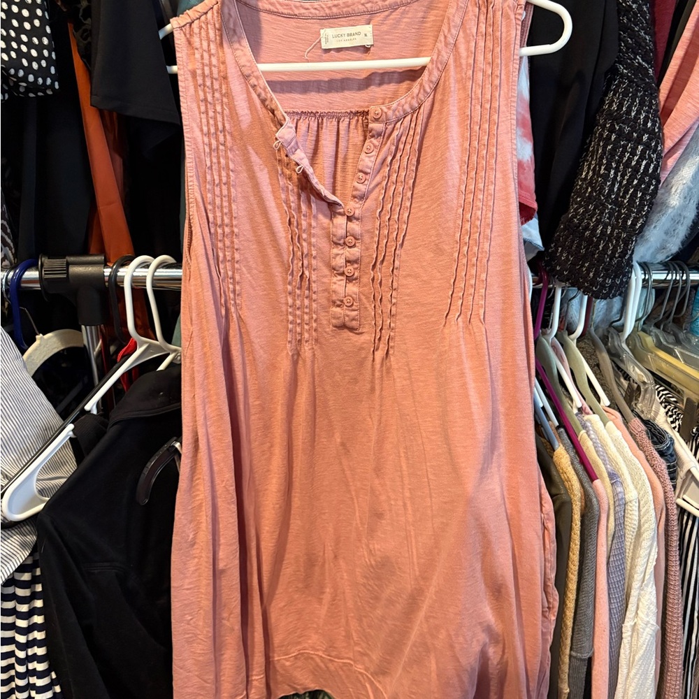 Lucky Sleeveless Pink maxis
